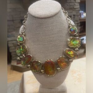 Vintage gold tone necklace